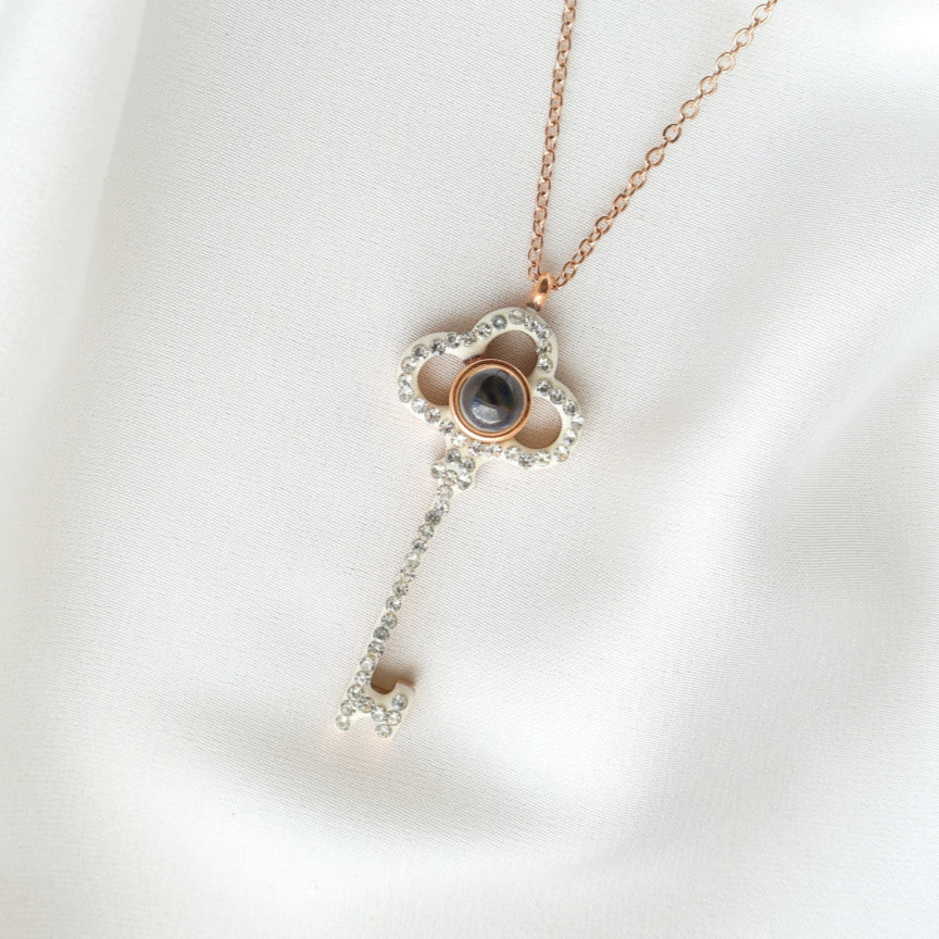 COLLAR LLAVE TIFANY