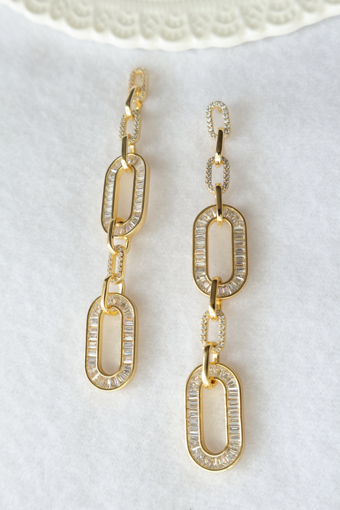 SEMIJOYA ARETES ESLABON